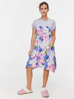 Blurred Floral Hanky Hem Nightie