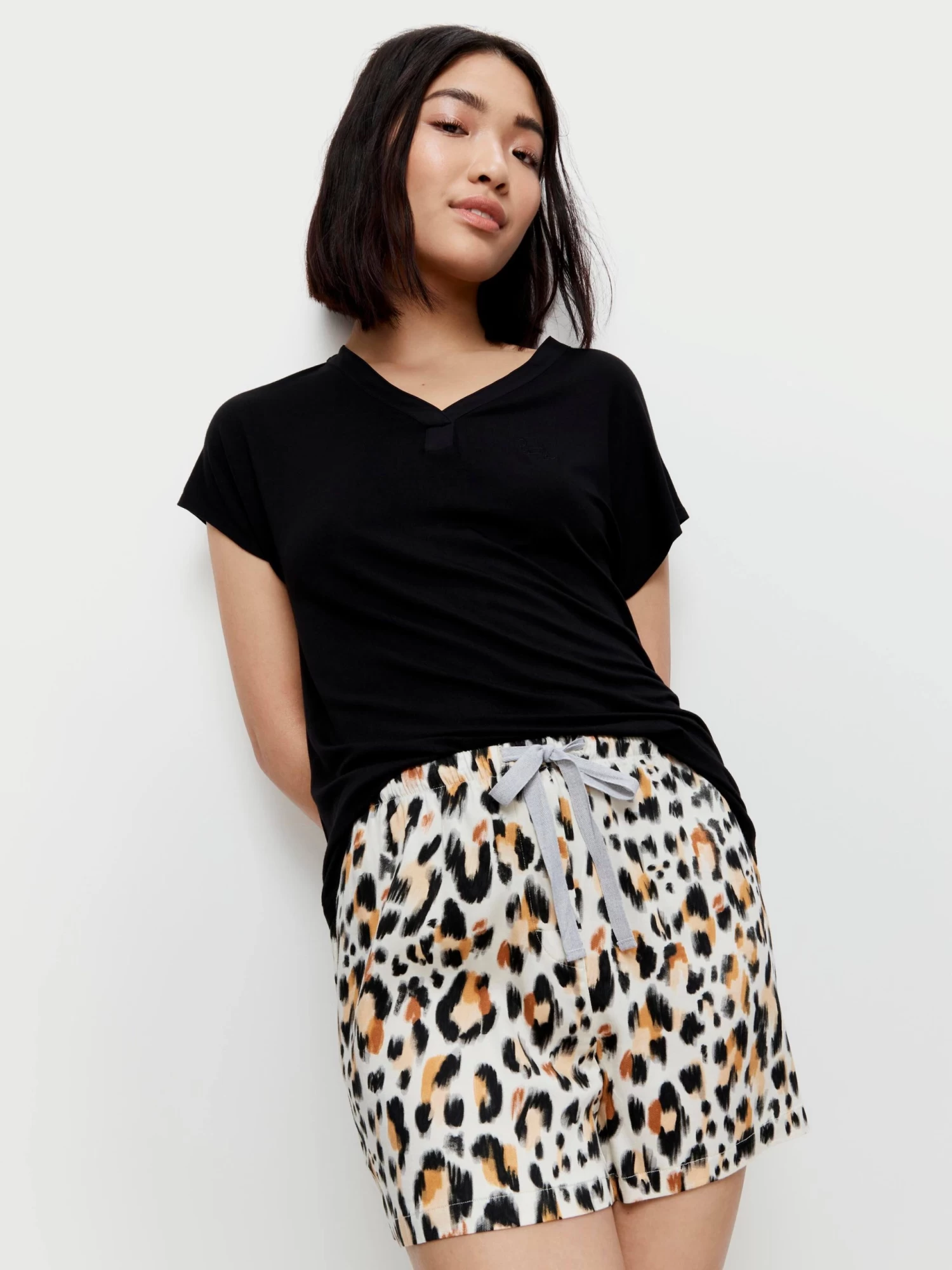 Chic Leopard Short 2 Chic Leopard Short - Image 2