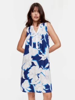 Wallpaper Floral Henley -Pajama Shop 817595 multi back2 t scaled