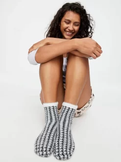 Houndstooth Heart Mid Sock